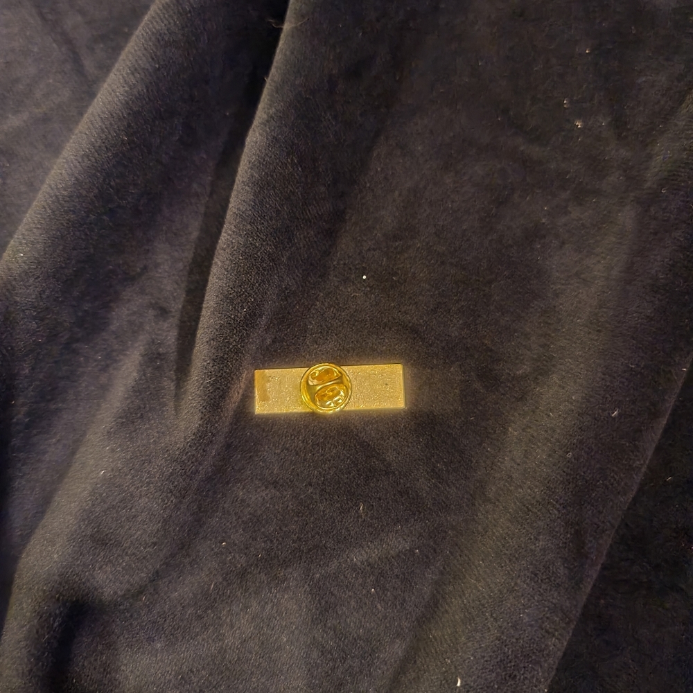 Liquor OnlyNy Pin - Picture 2 of 2